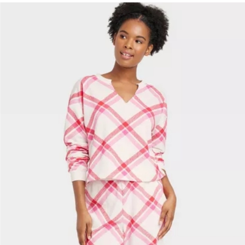 Colsie pink and white v neck soft lounge sweater L new